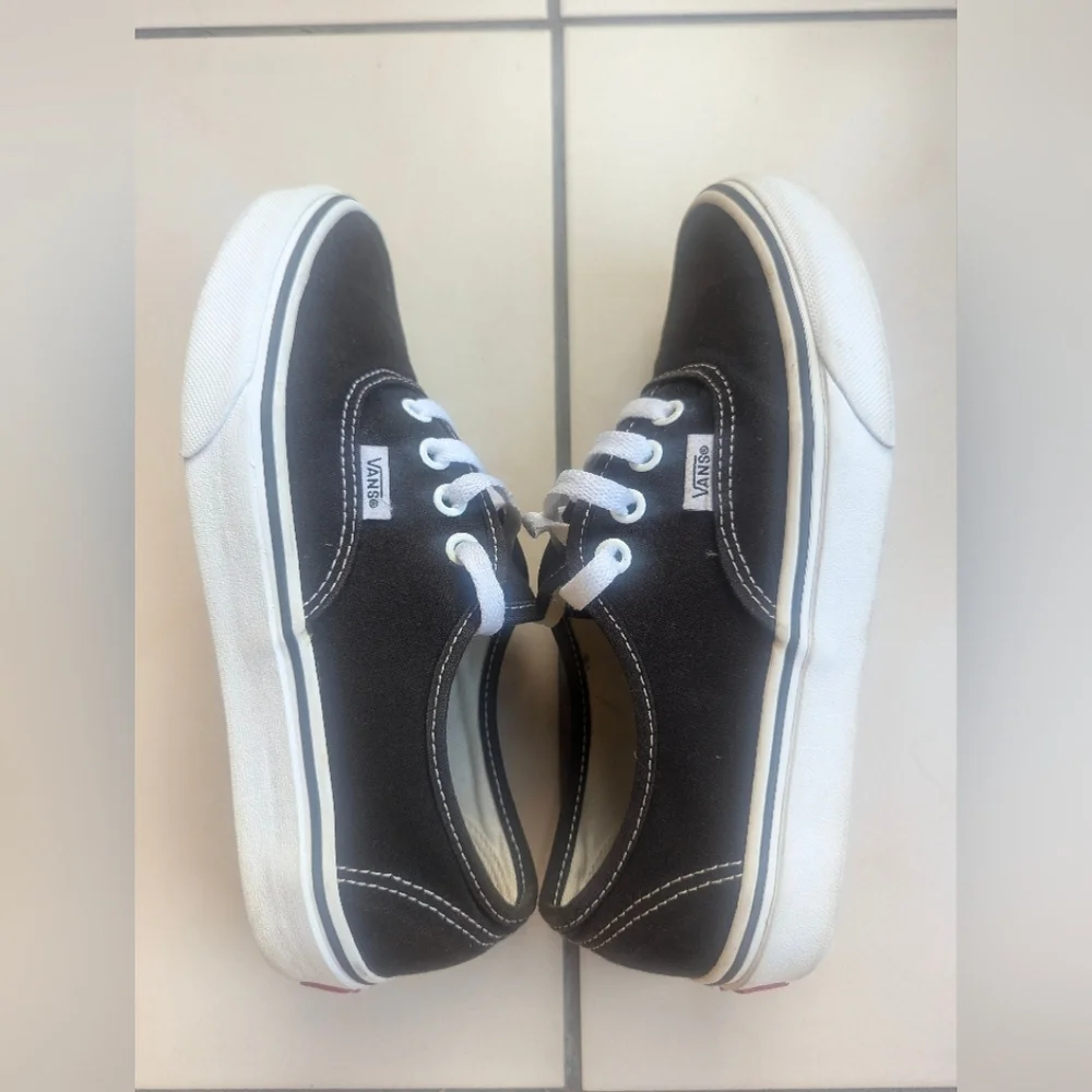 Kids | Vans | Authentic Black Classic - Kids 5Y - Picture 6 of 10